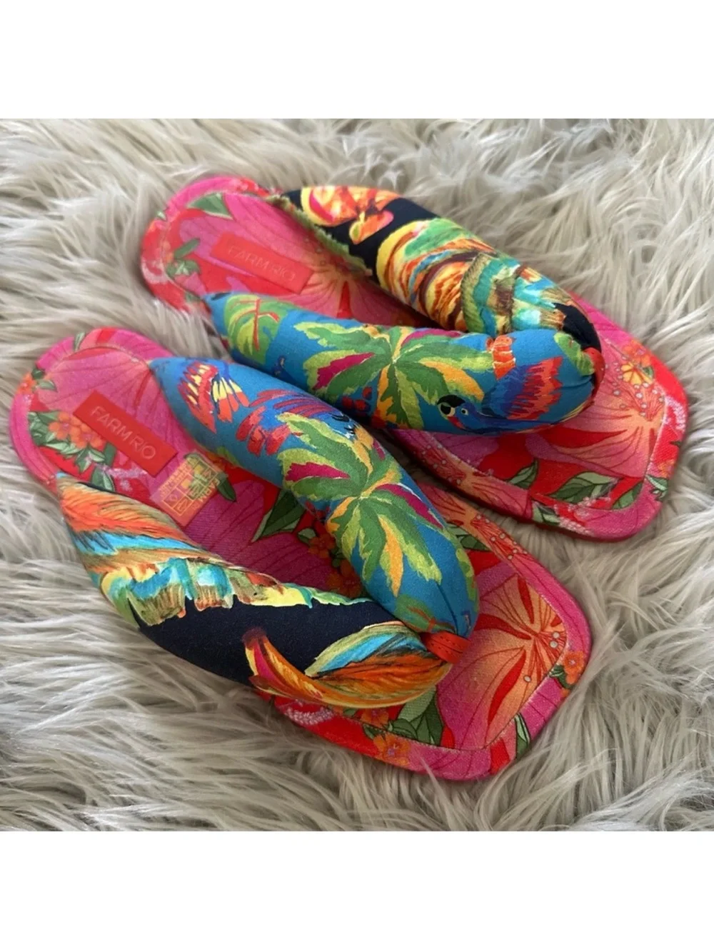 FARM RIO Multi Scarf Puffy Flip Flop Sandals Size 9 Vaca Luxe Resort Avant Garde